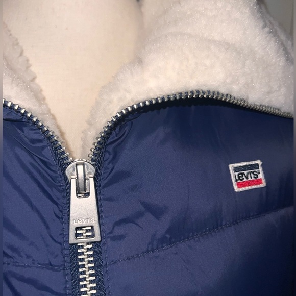 Women’s Levi Blue puffer Sherpa  winter jacket - Picture 9 of 10